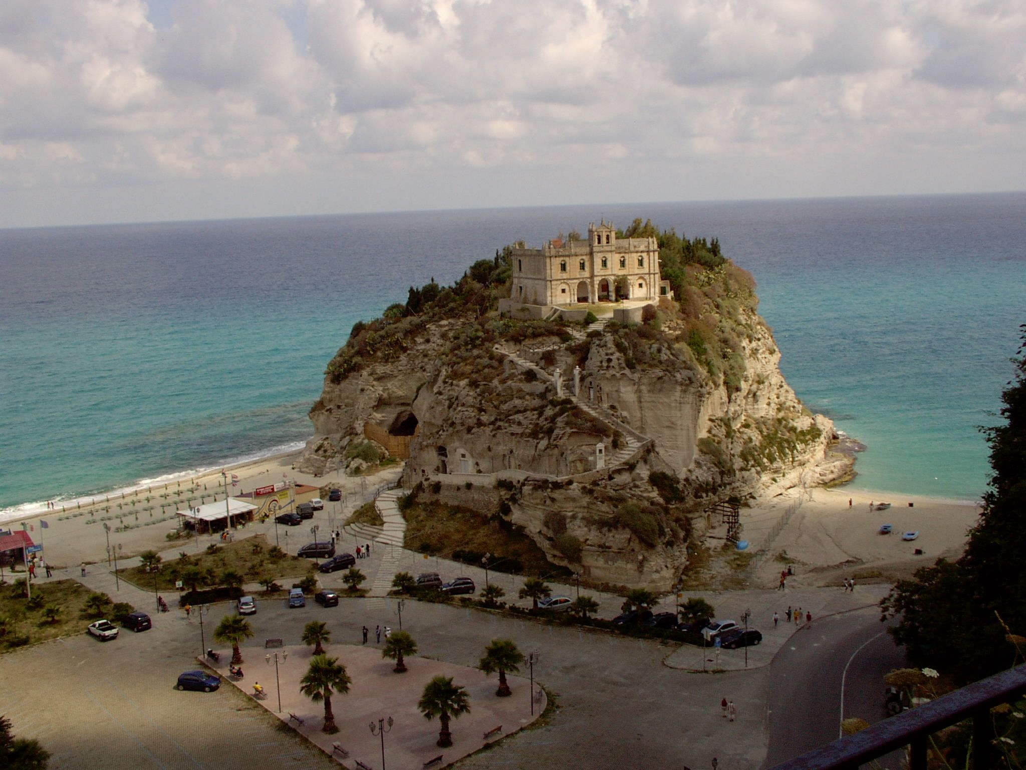 Tropea – Santuario di Santa Maria dell’Isola di Tropea